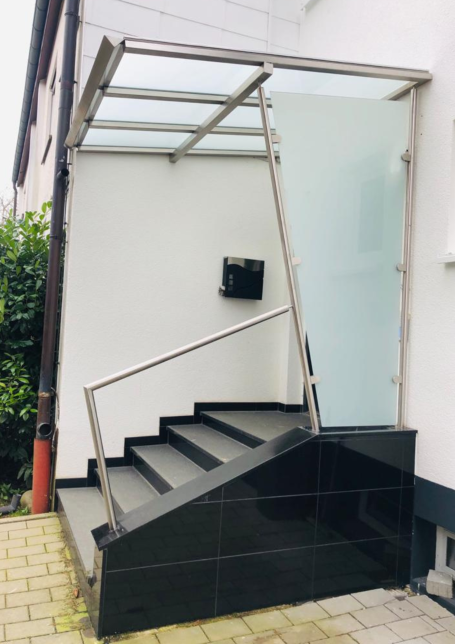 Überdachung Haustüre Edelstahlvordach-/Überdachung und Windschutz Hauseingang