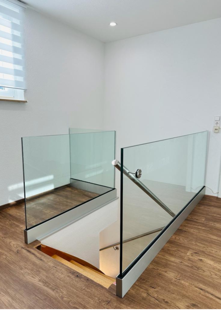 Treppengeländer Klarglas, Absturzsicherung Treppen- und Absturzgeländer aus Klarglas