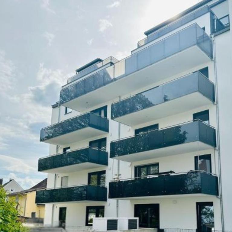 Balkongeländer Mehrfamilienhaus, Glas anthrazit Balkongeländer Mehrfamilienhaus, Glas anthrazit